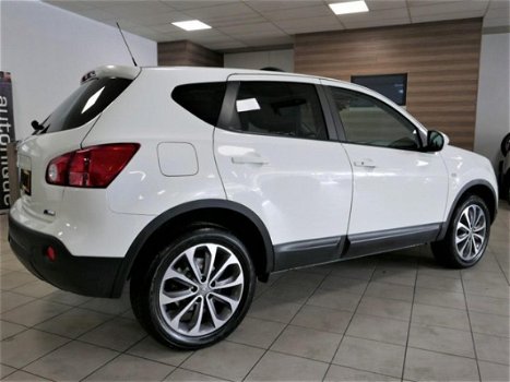 Nissan Qashqai - 2.0 Tekna 4x4 *143dkm* Aut/Standkachel/Panodak/Navi/Leder - 1