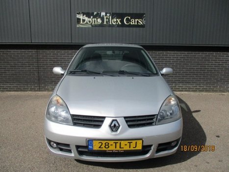 Renault Clio - 1.2-16V Campus - 1