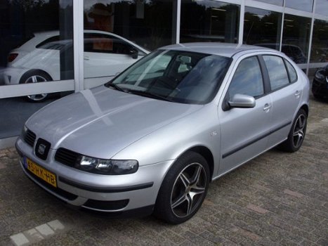 Seat Leon - 1.6-16V Stella lees de opmerkingen - 1