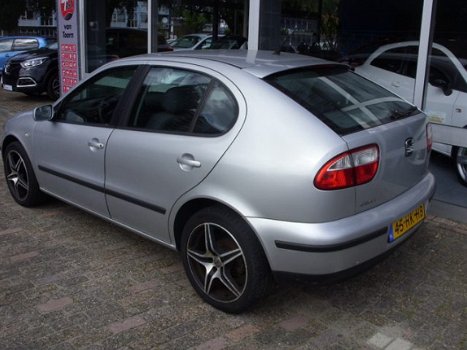 Seat Leon - 1.6-16V Stella lees de opmerkingen - 1