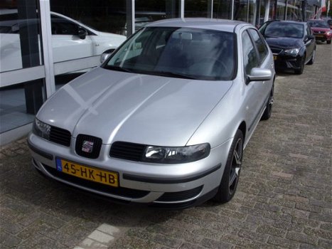 Seat Leon - 1.6-16V Stella lees de opmerkingen - 1