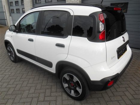 Fiat Panda - 1.2 City Cross 4x2 (airco / ML / MF lederen stuurwiel / radio-mp3-AUX-USB / Parkeersens - 1