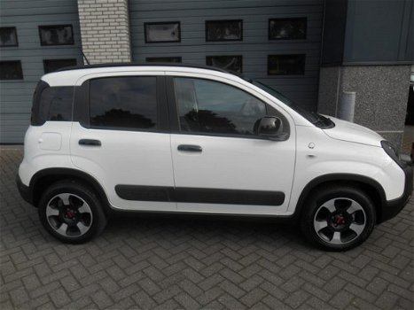 Fiat Panda - 1.2 City Cross 4x2 (airco / ML / MF lederen stuurwiel / radio-mp3-AUX-USB / Parkeersens - 1