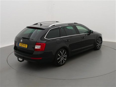 Skoda Octavia - 2.0 TDI 150pk Elegance Business Dynamic Pakket Trekhaak - 1