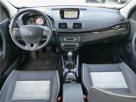 Renault Mégane Estate - 1.5 dCi Bose, leder, stoelverwarming, navigatie, trekhaak - 1