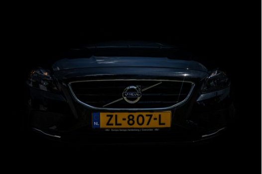 Volvo V40 - T2 AUTOMAAT 1.5 Kinetic #NAVI #CLIMA #CAM 100% dealeronderhouden - 1