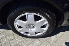 Volkswagen Bora - 1.6-16V Sportline