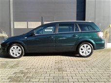 Opel Astra Wagon - 1.9 CDTi Cosmo Super nette Astra met de juiste opties en weinig km's!!