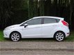 Ford Fiesta - 1.25 Titanium met Trekhaak Distributie Vervangen - 1 - Thumbnail