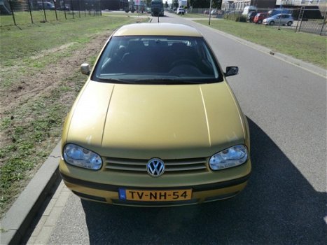 Volkswagen Golf - 1.6 Trendline - 1