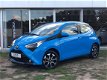 Toyota Aygo - 1.0 VVT-i 72pk 5D x-PLAY | LM VELGEN, TSS, APPLE CARPLAY - 1 - Thumbnail