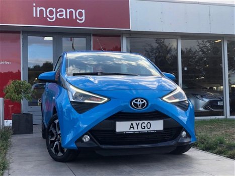 Toyota Aygo - 1.0 VVT-i 72pk 5D x-PLAY | LM VELGEN, TSS, APPLE CARPLAY - 1