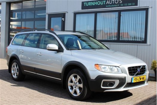 Volvo XC70 - 2.4 D5 AWD Automaat 185 PK | Trekhaak | Elektrische achterklep | High Performance Sound - 1