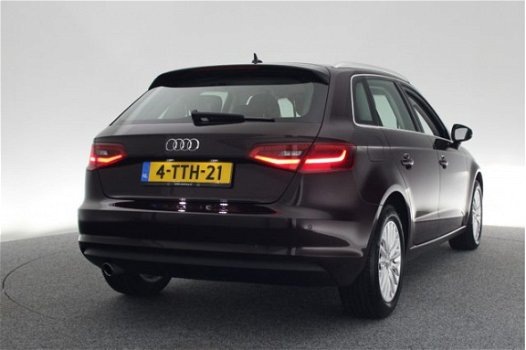 Audi A3 Sportback - 1.2 TFSi 105 pk S tronic Ambiente Pro Line Plus / xenon / navi / clima / 16