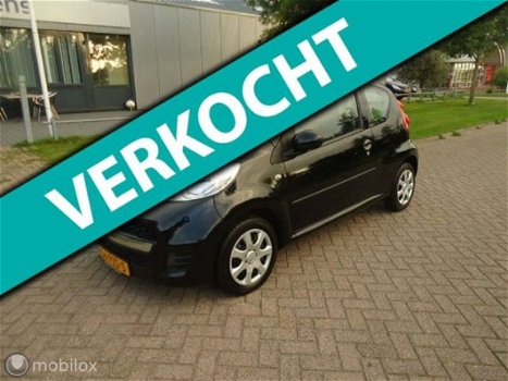 Peugeot 107 - - 1.0-12V Millesim 200 - 1