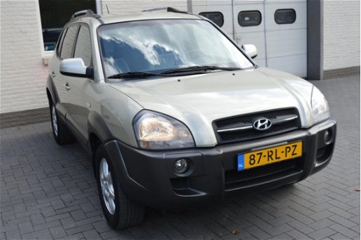 Hyundai Tucson - 2.0i Dynamic - 1