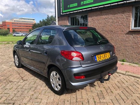 Peugeot 206 - 1.1 XR 5-drs AIRCO goed oh NL-auto 2010 nw apk - 1