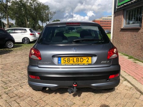 Peugeot 206 - 1.1 XR 5-drs AIRCO goed oh NL-auto 2010 nw apk - 1