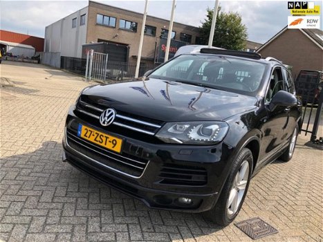 Volkswagen Touareg - 3.0 TDI R-line (bj 2012) PANORAMA|LEDER|NAVIGATIE - 1