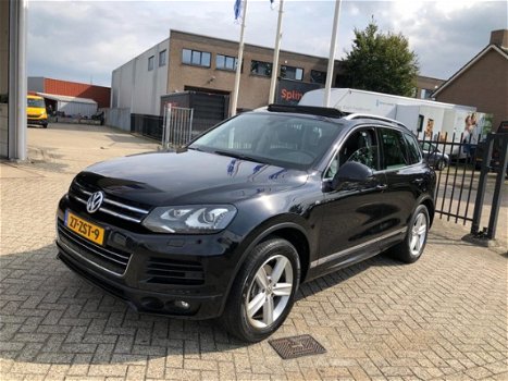 Volkswagen Touareg - 3.0 TDI R-line (bj 2012) PANORAMA|LEDER|NAVIGATIE - 1