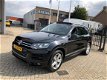 Volkswagen Touareg - 3.0 TDI R-line (bj 2012) PANORAMA|LEDER|NAVIGATIE - 1 - Thumbnail