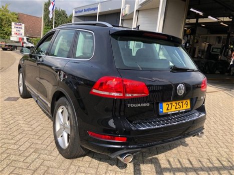 Volkswagen Touareg - 3.0 TDI R-line (bj 2012) PANORAMA|LEDER|NAVIGATIE - 1