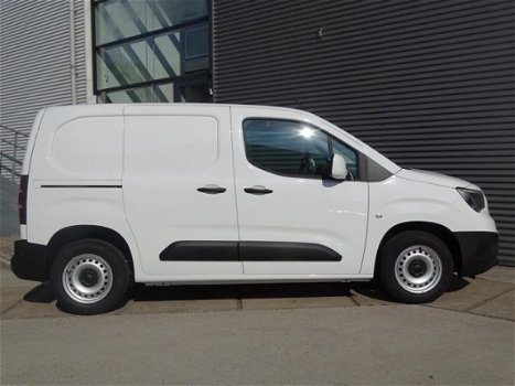 Opel Combo - L1H1 100Pk. Edition *NAVI*PARKPILOT ACHTER - 1