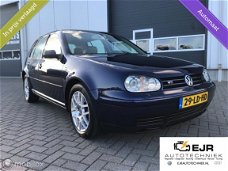 Volkswagen Golf - 2.3 V5 Highline FULL OPTION, UNIEK, BOMVOL