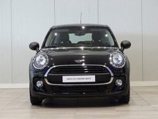 Mini Mini One - Hatchback Business 5 deurs / Navigatie / Airconditioning / Bluetooth / USB / Apple C