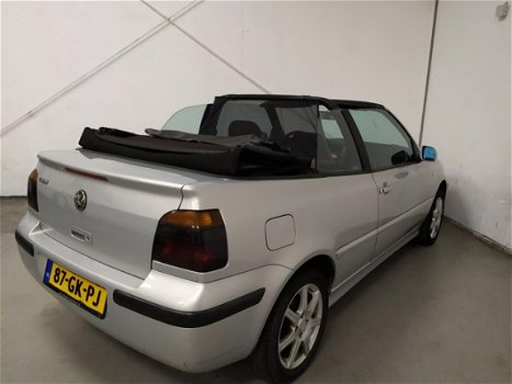 Volkswagen Golf Cabriolet - 1.8 Trendline - 1