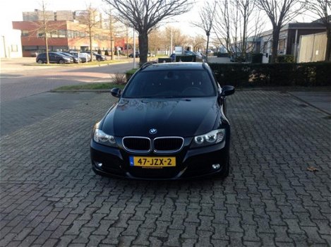 BMW 3-serie Touring - 320d Business Line zeer netjes en goed onderhouden - 1