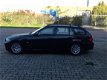 BMW 3-serie Touring - 320d Business Line zeer netjes en goed onderhouden - 1 - Thumbnail