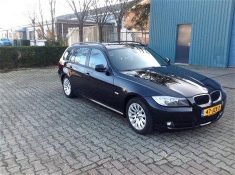 BMW 3-serie Touring - 320d Business Line zeer netjes en goed onderhouden - 1