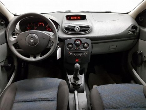 Renault Clio - 1.5 dCi Dynamique Comfort SUPER MOOIE AUTO DEALER ONDER HOUDEN ALLE INRUIL MOGELIJK - 1