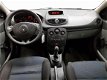 Renault Clio - 1.5 dCi Dynamique Comfort SUPER MOOIE AUTO DEALER ONDER HOUDEN ALLE INRUIL MOGELIJK - 1 - Thumbnail