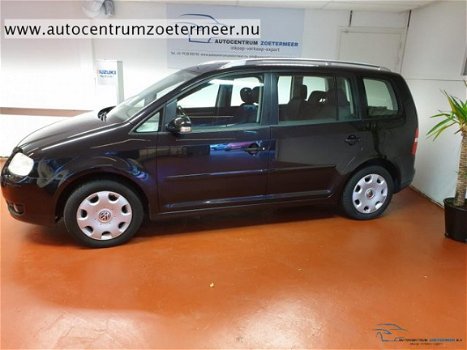 Volkswagen Touran - 1.6 16V FSI Highline - 1