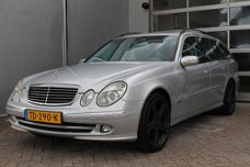 Mercedes-Benz E-klasse Combi - 200 K. Avantgarde/Automaat/Navi/Pts/Clima/Cruise/Zonnedak/Xenon/19 in