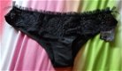 Zwart kanten Hunkemoller brazilian, maat Large - 1 - Thumbnail