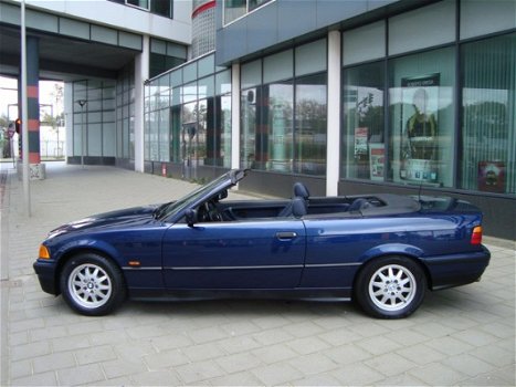 BMW 3-serie Cabrio - 318i Executive NAP - 1