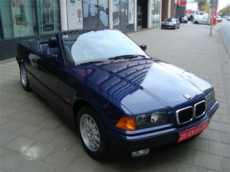 BMW 3-serie Cabrio - 318i Executive NAP - 1