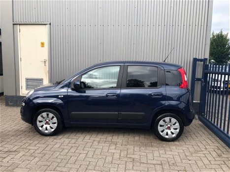 Fiat Panda - 1.2 Lounge CLIMATE / PARKEERSENSOREN / NETTE AUTO / 1e EIGENAAR - 1