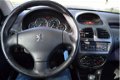 Peugeot 206 - 1.4-16V Gentry 5 DEURS / AIRCO / LMV - 1 - Thumbnail