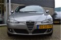 Alfa Romeo 147 - 1.6 T.Spark Veloce Distinctive 5 DEURS / CRUISE / CLIMA / LEER - 1 - Thumbnail