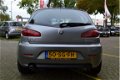 Alfa Romeo 147 - 1.6 T.Spark Veloce Distinctive 5 DEURS / CRUISE / CLIMA / LEER - 1 - Thumbnail