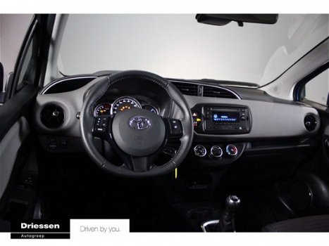 Toyota Yaris - 1.0 VVT-i Comfort (Airco - Bluetooth - Safetysense) - 1