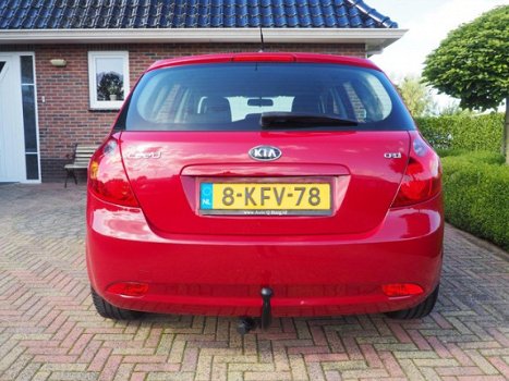 Kia Cee'd - 1.6 CRDi X-tra ACTIEPRIJS| 5 Deurs | LMV | Trekhaak | Zeer netjes | - 1