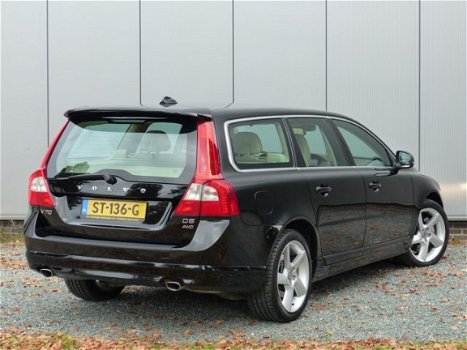 Volvo V70 - D5 AWD AUT Momentum Navi / Leer / 18'' - 1