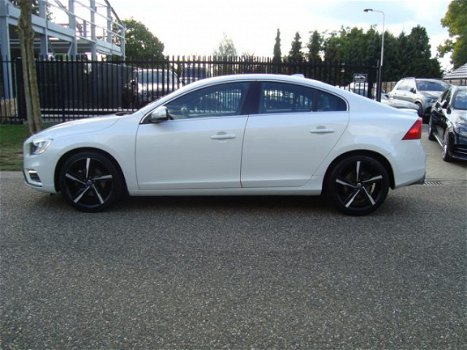 Volvo S60 - 1.6 D2 R-Design - 1