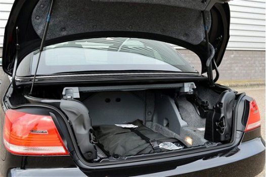 BMW 3-serie Cabrio - 320i High Executive RIJKLAAR PRIJS-GARANTIE Navigatie Leder interieur Xenon - 1