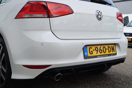 Volkswagen Golf - 1.6 TDI Lounge R Optic Dealer onderhouden - 1